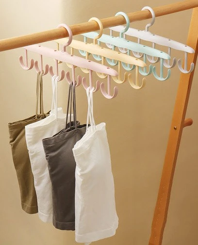 plastic hangers with hooks Customized